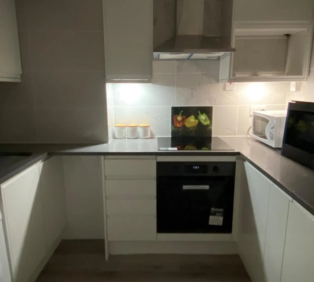 Forest Way Lodge - 2 Bedroom Home In Three Bridges Crawley Near Gatwick Holiday home