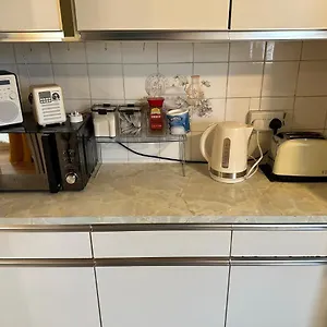  Bed & Breakfast Quick Stop Night - Gatwick